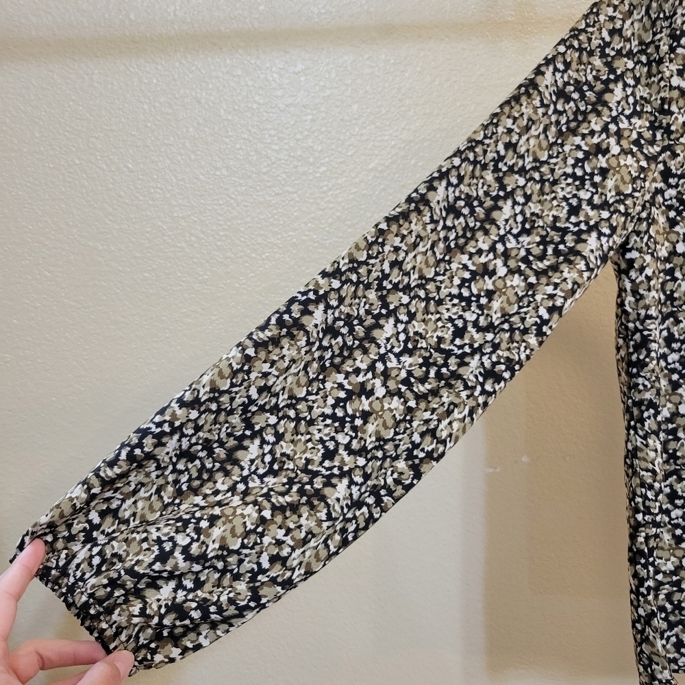 SHEIN LUNE  Women V-neck Long Sleeve Print Blouse Size Small - Picture 3 of 5